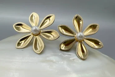 گوشواره طلایی گل میخی با ترکیب مروارید|14040743