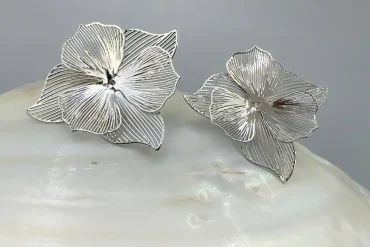 گوشواره نقره ای طرح گل