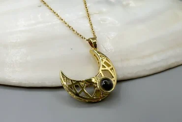 گردنبند ماه تلسکوپی طلایی به صد زبان دنیا دوستت دارم