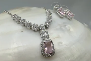 نیم ست جواهری نگین صورتی رنگ ثابت