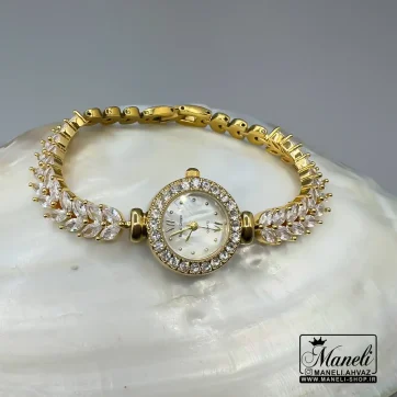 ساعت طلایی نگین دار زنانه