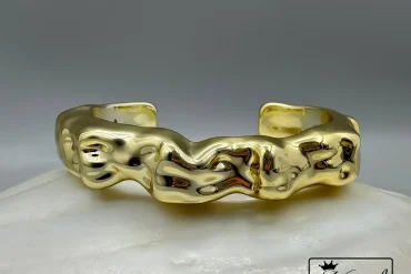 دستبند|بنگل زنانه  ساده و شیک وسبک|14040924