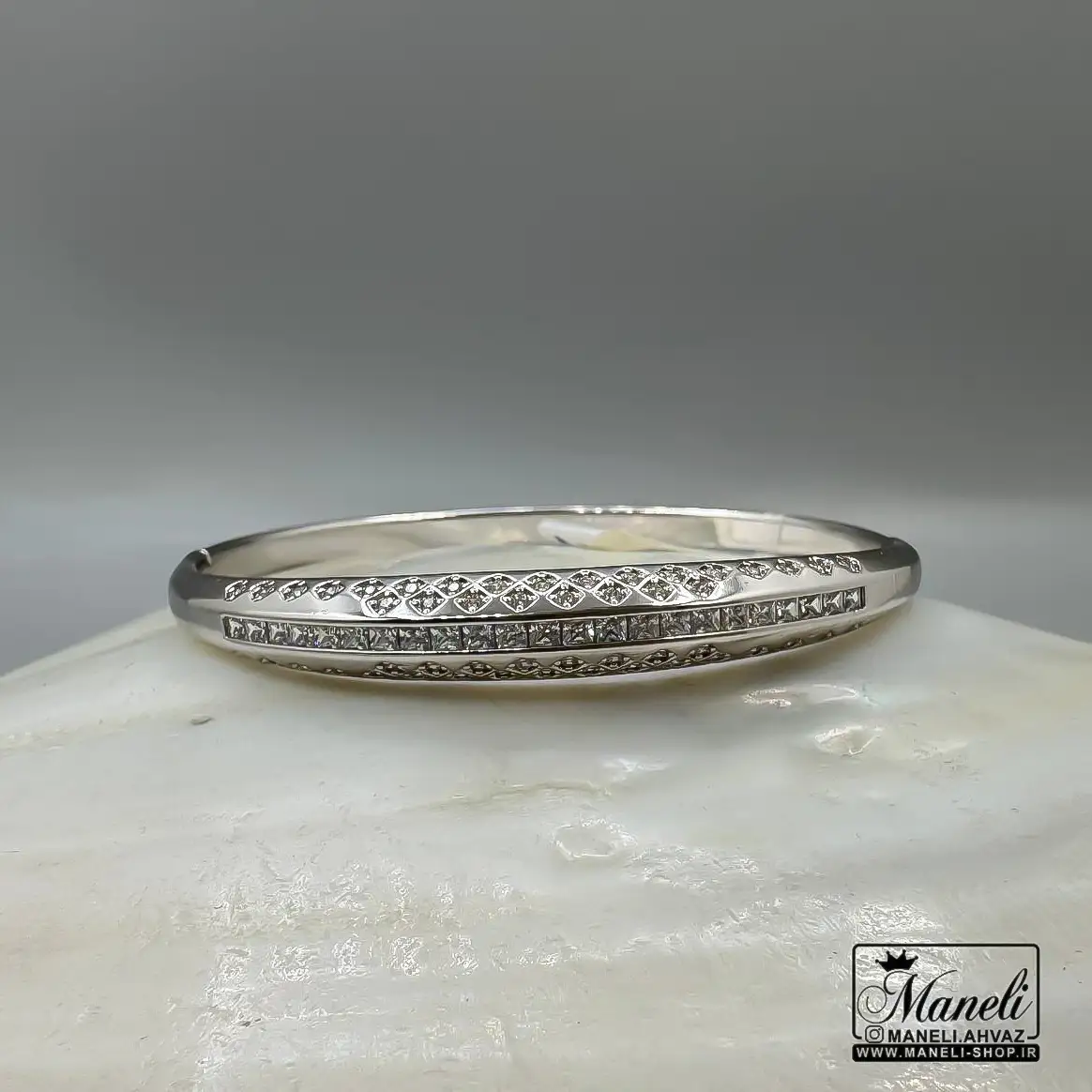 dastband zananee دستبند نگین مخراج شده زنانه