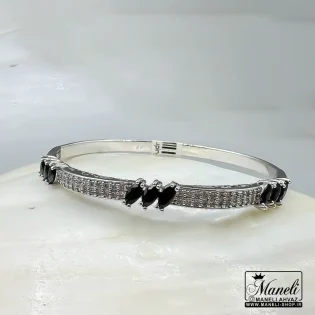 دستبند نقره ای نگین مشکی