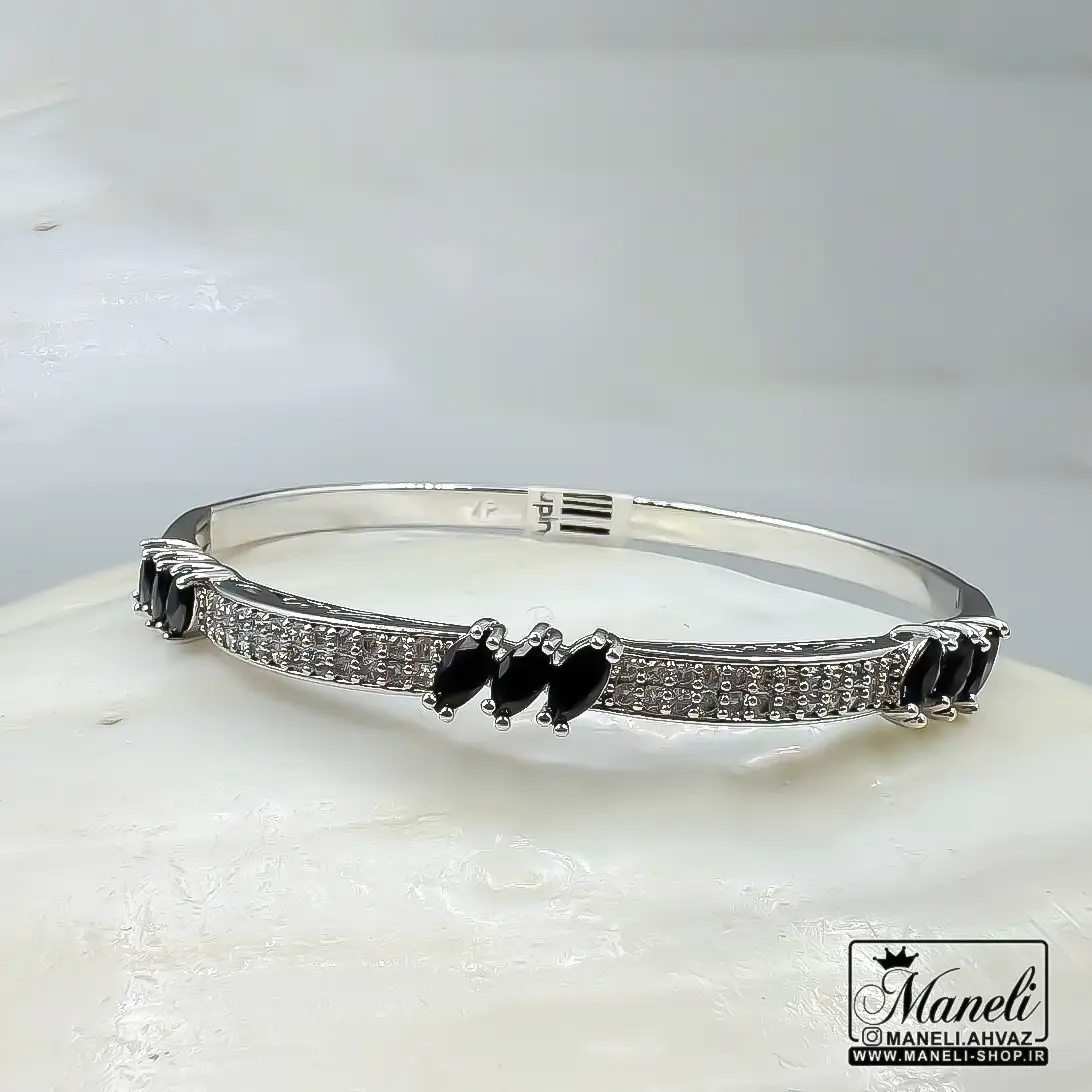 dastband23 دستبند نقره ای نگین مشکی