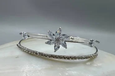 دستبند نقره ای فریسایز