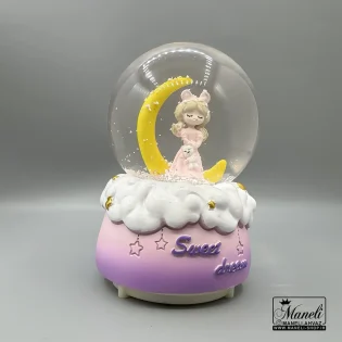 گوی ماه و دختر موزیکال و چراغدار