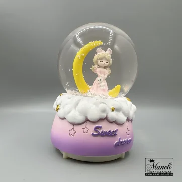 گوی ماه و دختر موزیکال و چراغدار