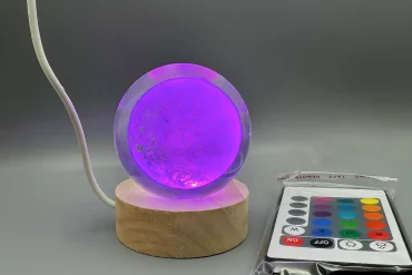 گوی ماه چراغدار بنفش