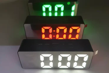 ساعت رومیزی دیجیتال