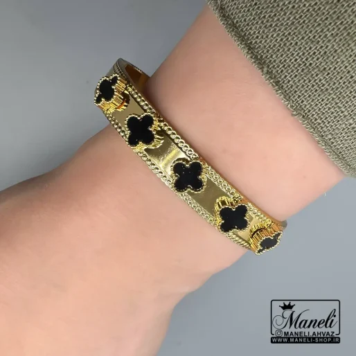 دستبند ونکلیف گل مشکی