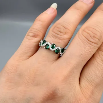 انگشتر جواهری نگین سبز