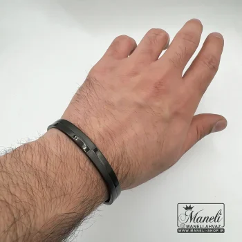 دستبند پهن مردانه مشکی ساده و شیک - Image 2