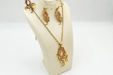 خرید ست گردنبند ، گوشواره و انگشتر استیل رنگ ثابت | آف ویژه