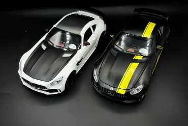 ماکت ماشین اسپرت Mercedes‑AMG GT | مشکی و سفید