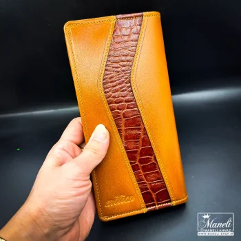کیف پولی چرم طبیعی رنگ عسلی طرح دار - Image 2