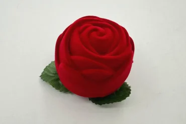 جعبه جواهراتی انگشتری طرح گل قرمز