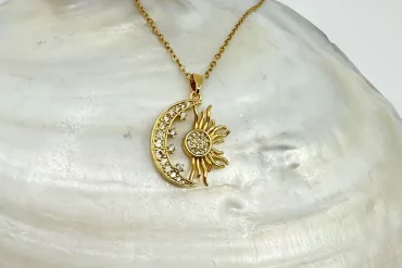 گردنبند طلایی ماه و خورشید رنگ ثابت