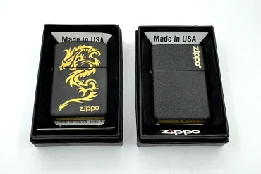 فندک بنزینی مشکی zippo ساده و طرح اژدها