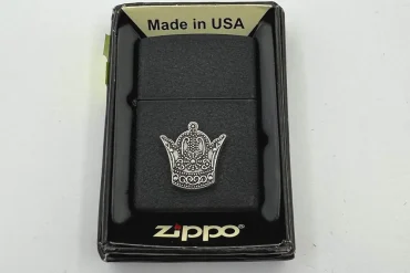 فندک مشکی zippo با طرح تاج