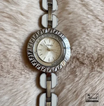 ساعت زنانه صفحه گرد fendi سیلور و سفید - Image 4