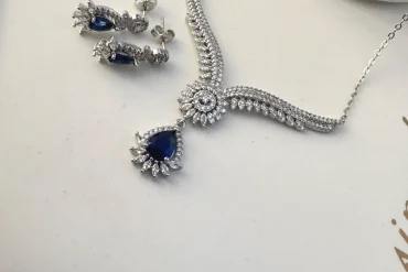 نیم ست مجلسی نگین اشکی سورمه ای