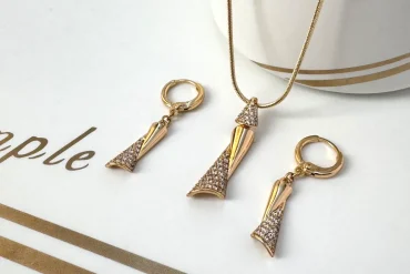 نیم ست زنانه ژوپینگ نگین دار با گوشواره ی حلقه ای