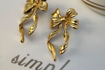 گوشواره طرح پاپیون دفرمه طلایی